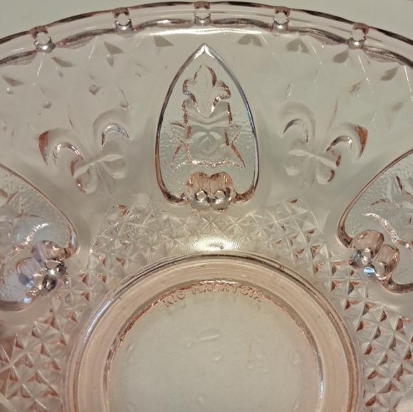 Pink glass nut / candy dish with hearts and roses 6.75" diameter 4 " tall - Picture 3 of 3